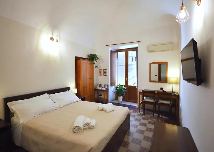 Cataneasy Rooms